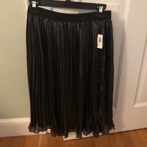 NWT Old Navy pleated metallic midi skirt size xs/S